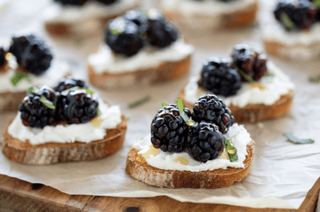Blackberry Goat Cheese Crostini