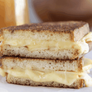 Cinnamon Sugar Brie & Apple Grilled Cheese